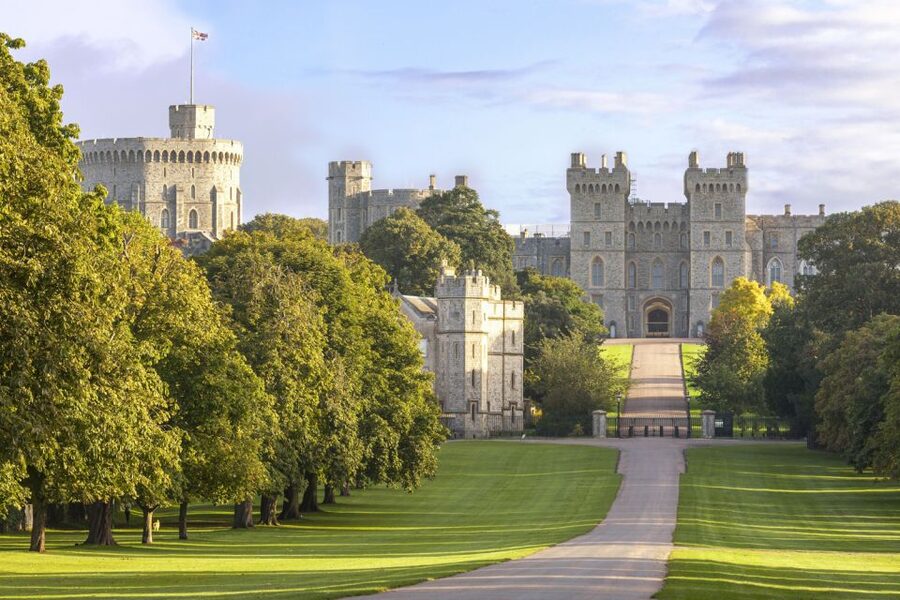 From Brighton: Oxford, Windsor and Eton Full Day Trip - Windsor in the morning: Long Walk views and the Changing of the Guard