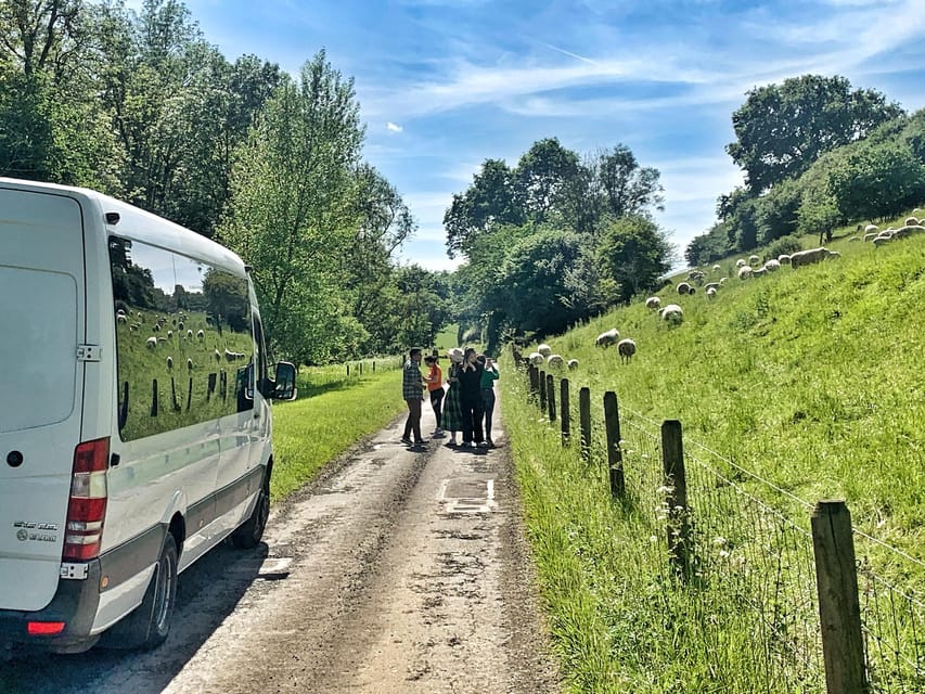 From Cambridge: Guided day trip to Stratford & The Cotswolds - Your day starts in Cambridge, then jumps to Shakespeare country