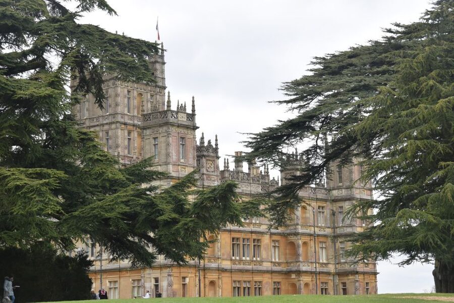 From London: Downton Abbey and Village Coach Tour - Timing, Lunch, and Souvenirs at the Castle