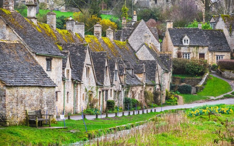 From London: Full-Day Cotswolds Small-Group Tour - Paddington Station to the Cotswolds, without the stress