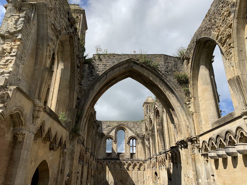 From London: Glastonbury and Cheddar Gorge Guided Day Trip - The drive through Wells gives you instant context