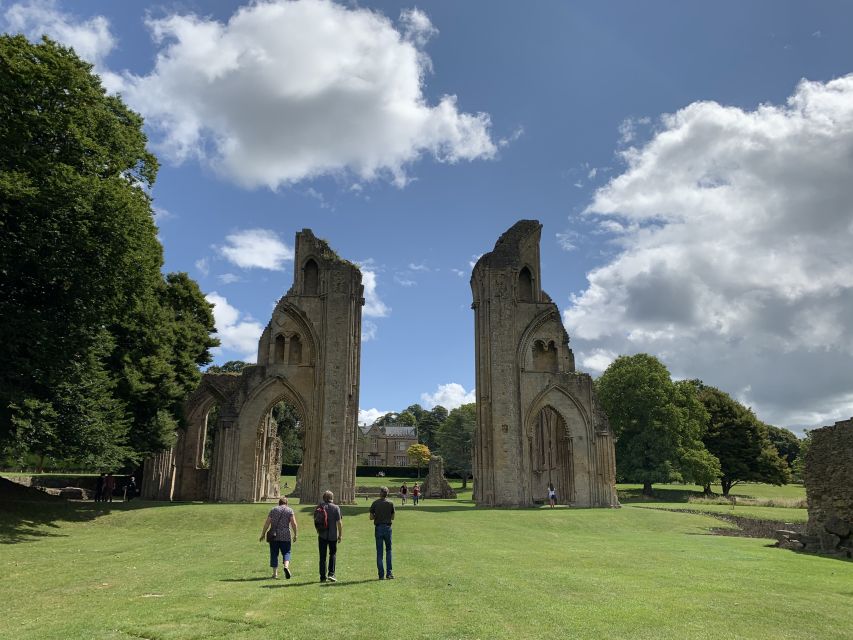 From London: Glastonbury and Cheddar Gorge Guided Day Trip - Cheddar town stop: a quick taste of local rhythm