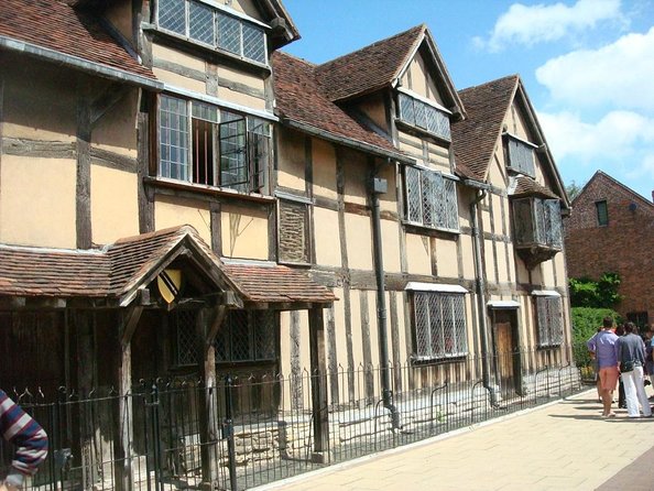 From London: Shakespeare's Stratford-upon-Avon Day Trip by Coach - Stratford-upon-Avon Free Time: How to Use Your 6 Hours Wisely