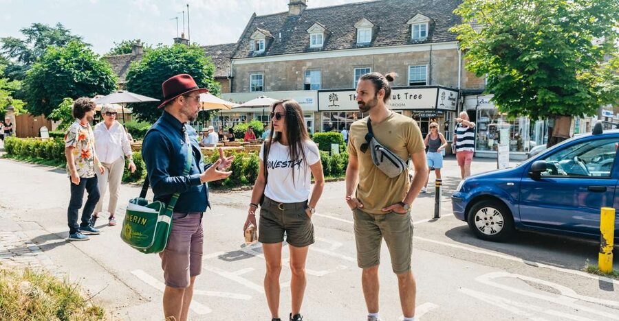 From London: Small Group Cotswolds Villages Tour - What to bring for a smooth, photo-friendly day