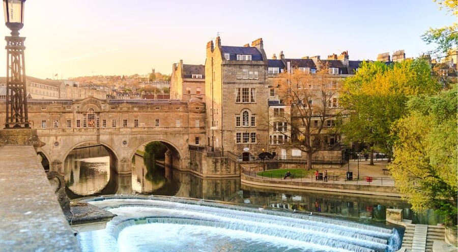 From London: Small Group Stonehenge, Bath & Cotswolds Tour - Key things that make this tour a smart day
