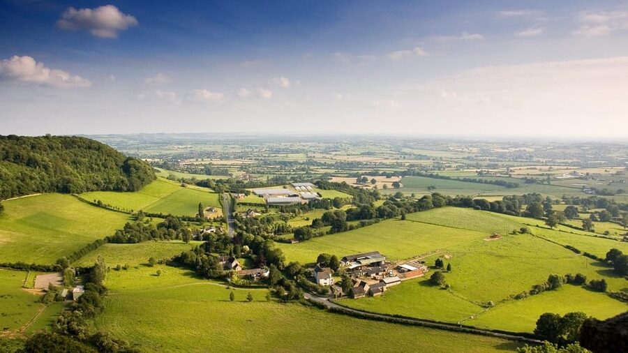 From London: Small Group Stonehenge, Bath & Cotswolds Tour - The comfortable mini-coach experience on backroads