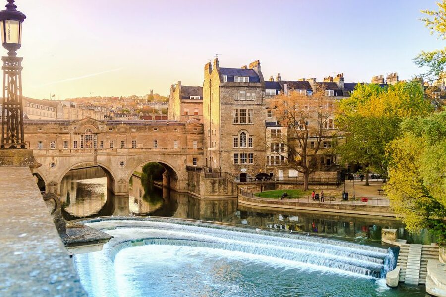 From London: Stonehenge and Bath Day Trip with Ticket - Stonehenge tickets, shuttle, and the 90-minute focus plan