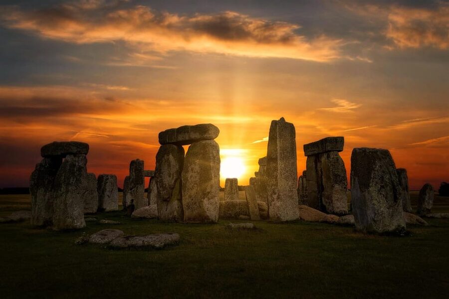 From London: Stonehenge Day Trip with Audioguide - Key things to know before you go