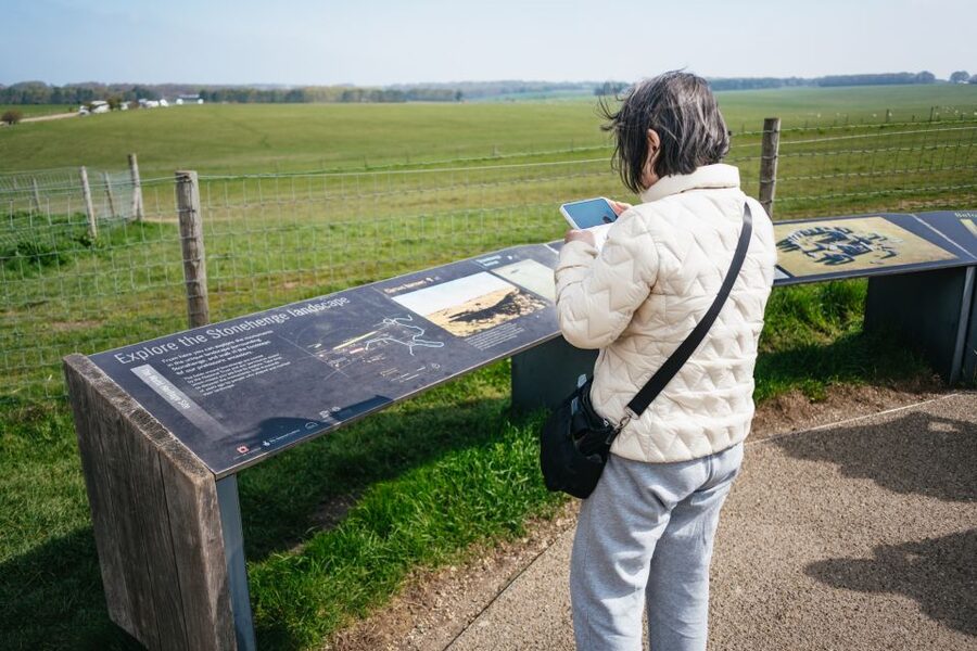 From London: Stonehenge Half-Day Trip - Coach comfort and Wi-Fi: what to expect on the return ride