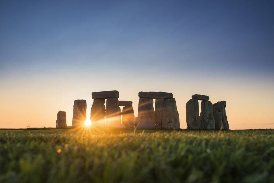 From London: Stonehenge Inner Circle and Windsor Day Trip - The guide and driver factor: why it can feel smoother than you expect