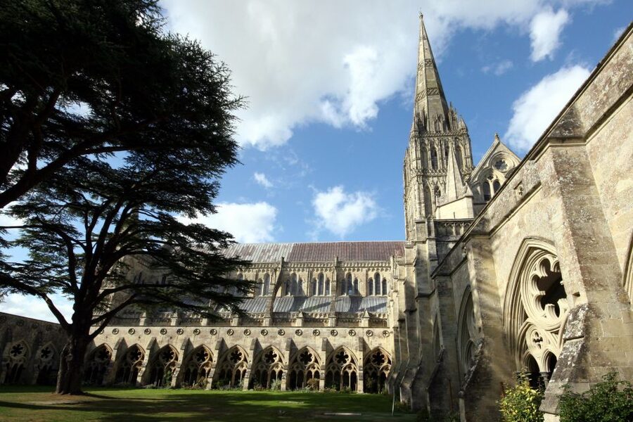 From London: Stonehenge, Windsor and Salisbury Guided Tour - Should you book this London to Stonehenge, Windsor and Salisbury guided tour?