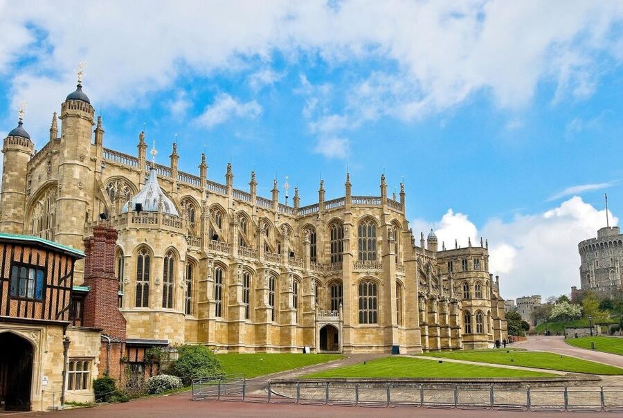 From London: Stonehenge & Windsor Tour - What to do before you board: practical prep for Stonehenge and Windsor