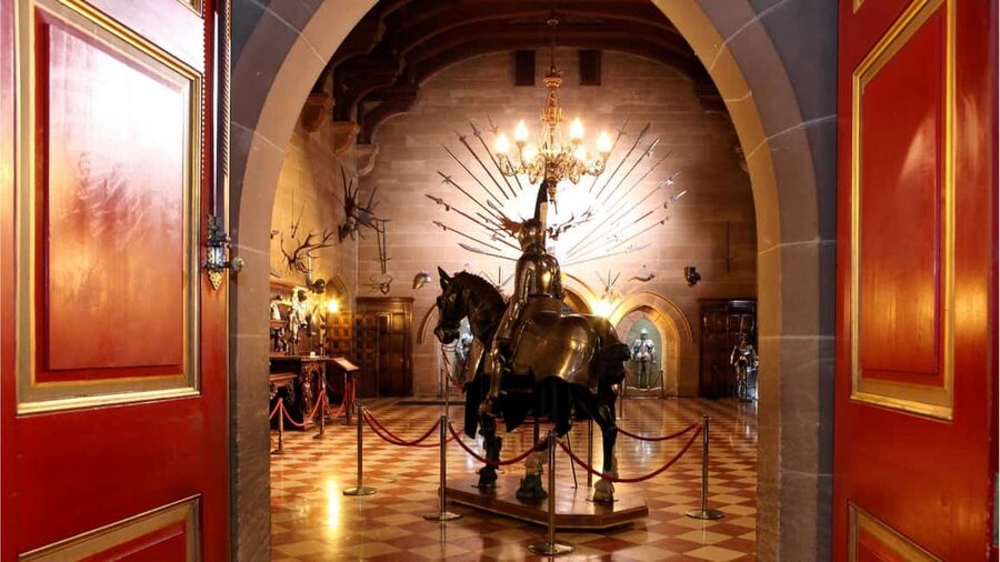 From London: Warwick Castle Day Trip by Rail - Live displays that make the day feel alive: jousting, archery, and birds of prey