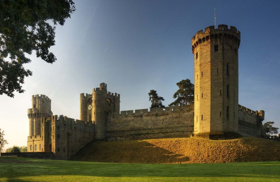 From London: Warwick Castle Day Trip by Rail - One day, self-paced: how to build a realistic schedule with the 4:00 pm to 7:00 pm return window