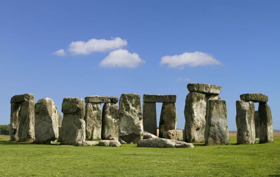 From London: Windsor Castle and Stonehenge Day Trip - St. George’s Chapel: the royal story at ground level