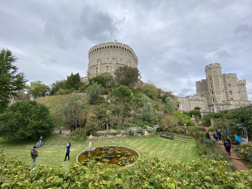 From London: Windsor Castle & Stonehenge Private Day Trip - Windsor Castle at 9:30am: State Apartments, Mary’s Doll House, and chapel timing