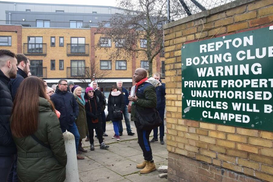 Gangster London Walking Tour with Actor Vas Blackwood - Does it run long? Pacing, group energy, and what to plan for
