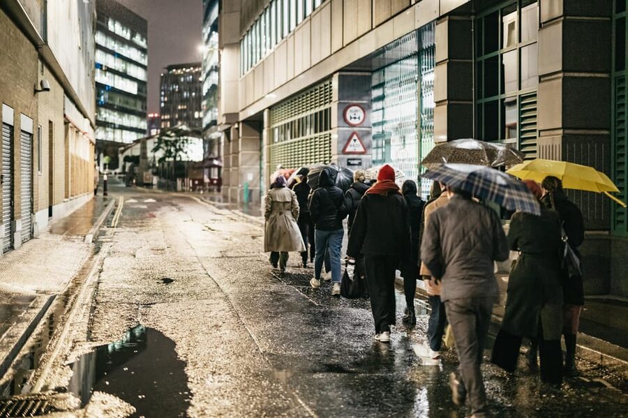 German Language : Original Jack the Ripper Tour - Petticoat Lane and East End Energy Without the Rush