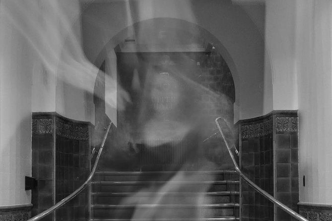 Ghastly Ghost Walking Tour in London - Meeting at All Hallows by the Tower, then finishing at St. Paul’s
