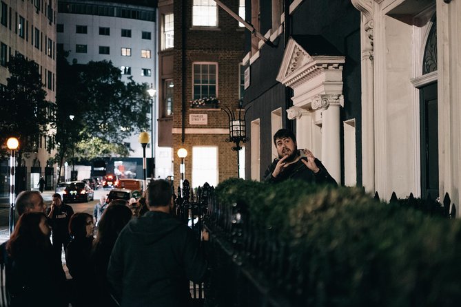 Ghost, Ghouls and Gallows Tour : Guided Tour with Boat Ride - St. James’s Palace stories and the finish near Tower Hill