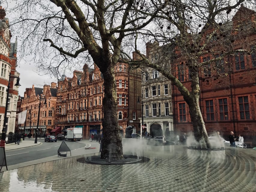Ghosts and Legends of Mayfair Walking Tour - London - Fortnum & Mason and The Ritz London, Luxury Settings for Uncomfortable Stories