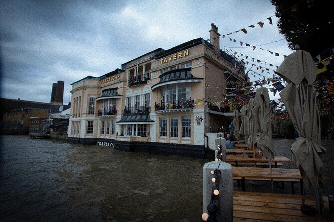 Ghosts of Greenwich: London's Haunted Walking Tour - What Makes the Ghost Stories Work Here