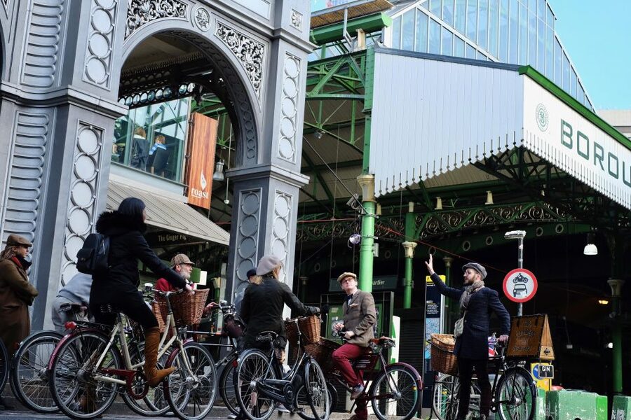 Gin Safari: Boozy London History on Two Wheels - Leake Street Arches: Spray Paint, Graffiti, and the Tunnel-Style Fun