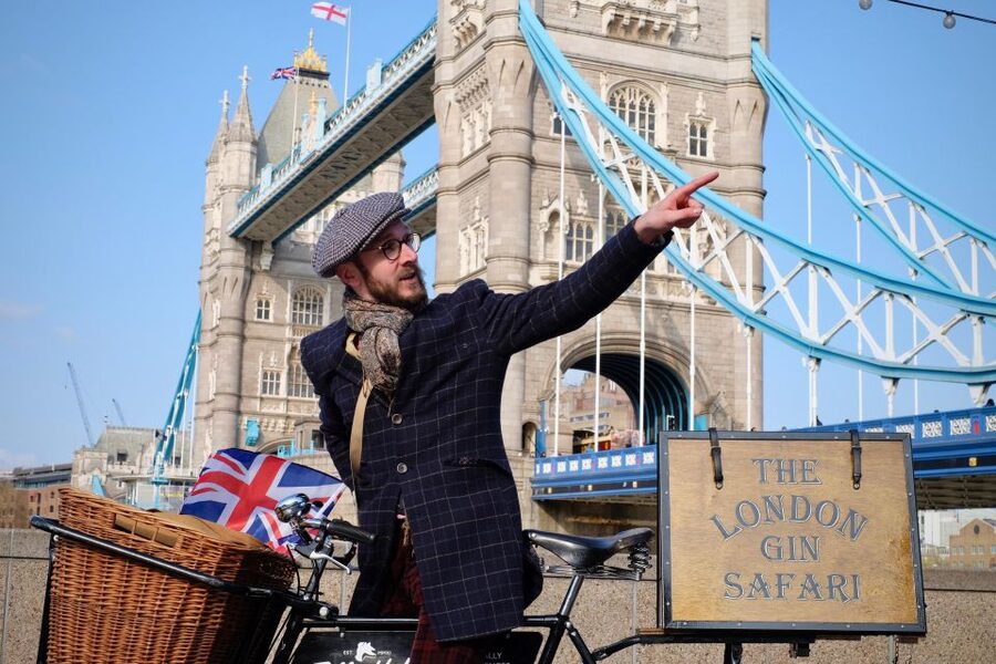 Gin Safari: Boozy London History on Two Wheels - Price, Tastings, and Bike Rental: Where the Value Comes From