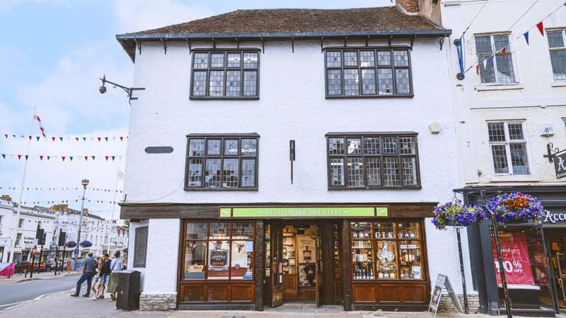 Gin Tasting at Judith’s, Shakespeare Distillery - The 1-Hour Flow: Gin & Tonic, Then Three Spirits