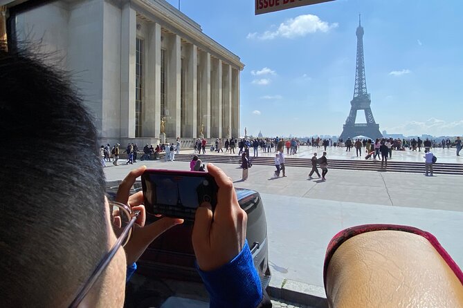 Guided Luxury Paris Day Trip with Optional Lunch at the Eiffel Tower - Seine River cruise with Bateaux Parisiens: photos with context