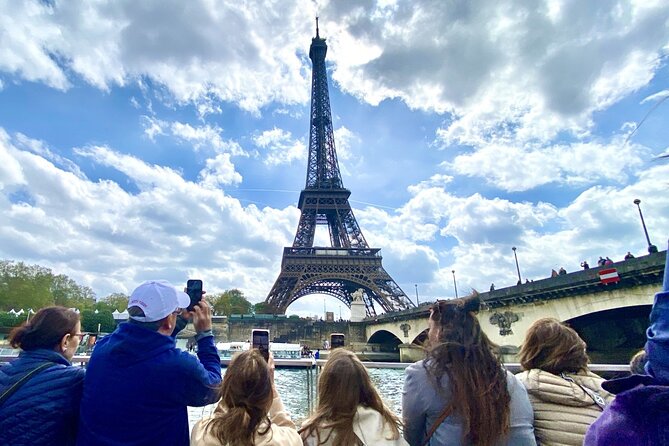 Guided Luxury Paris Day Trip with Optional Lunch at the Eiffel Tower - Gare du Nord and the return to London