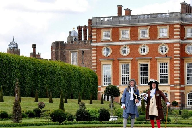 Hampton Court Palace Private Tour - Secrets of Henry VIII - What private tour time really gives you (and why it costs what it costs)