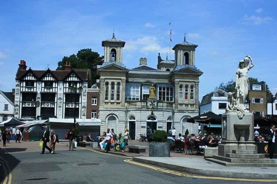 Hampton Court Palace: River Thames Bike Tour - Teddington Lock and the fun of watching boats