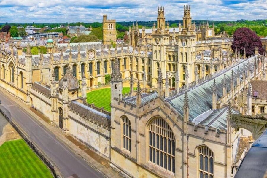 Harry Potter Bodleian Library, Oxford and Lacock Tour - Coach Comfort, Wi-Fi Gaps, and Why Timing Matters on a 12 Hour Day
