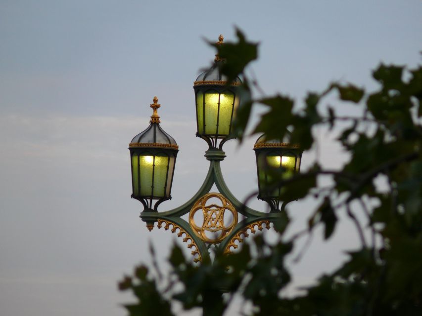 Harry Potter in London - Private Walking Tour - Westminster Bridge to the Ministry Area: Where London Feels Serious