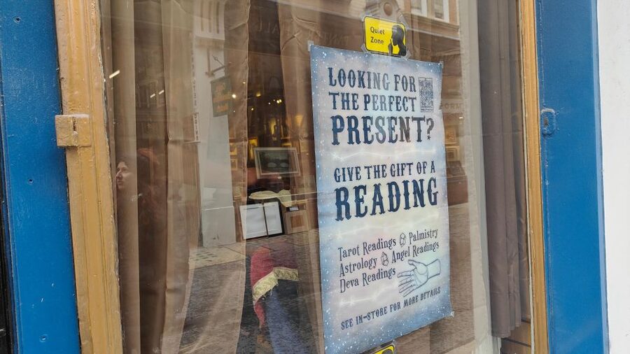 Harry Potter in London - Private Walking Tour - Trafalgar Square, Craven Street, and the Strand: Easy Landmarks, Strong Atmosphere