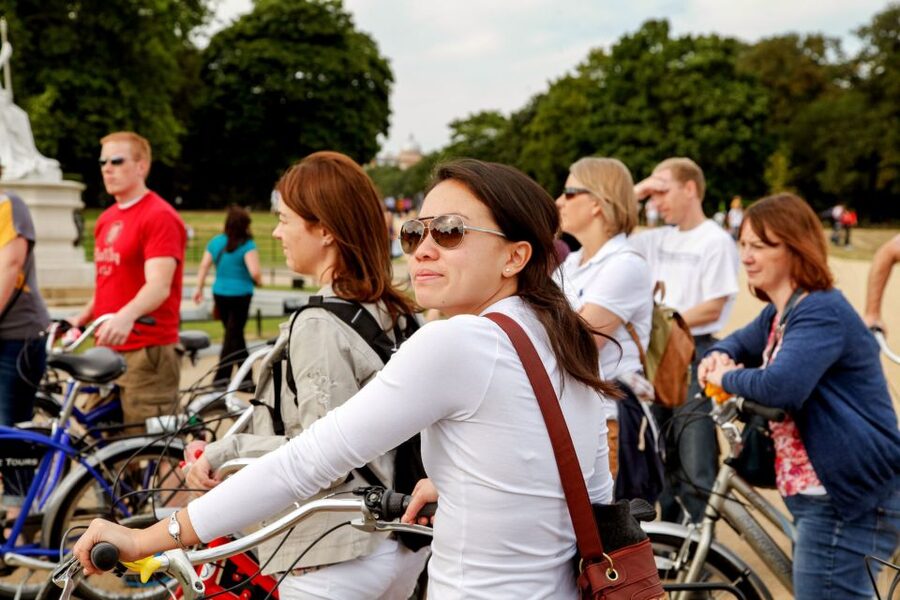 Highlights of Royal London Bike Tour (3 Hours) - Crossing the Thames Into the Royal Heart