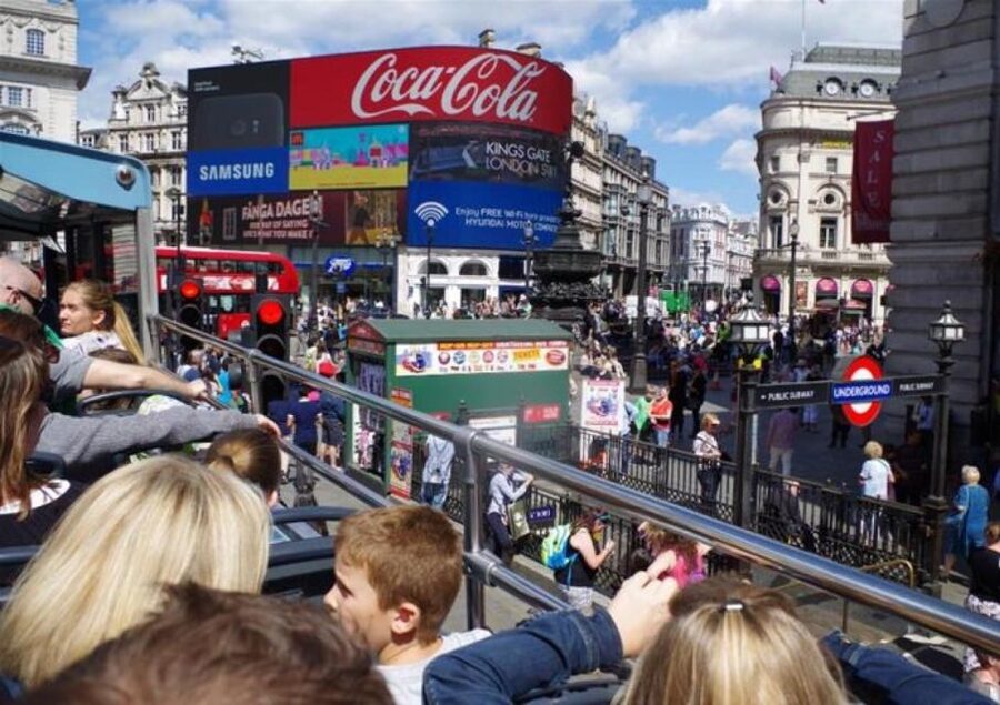 Hop-on Hop-off London Bus Tour & The London Eye - The one drawback to plan around