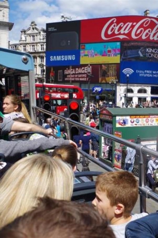 Hop-on Hop-off London Bus Tour & Westminster Abbey - How the Golden Tours hop-on hop-off bus actually helps