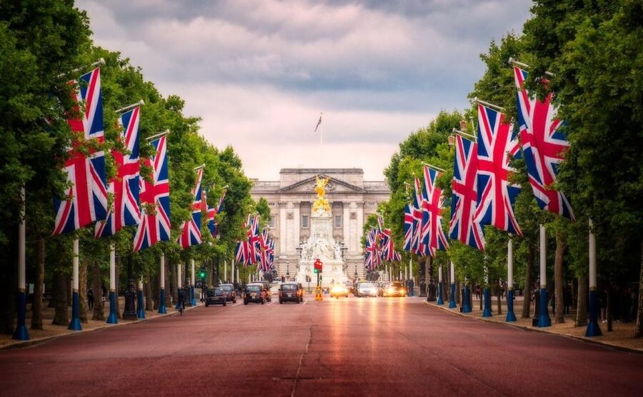 Iconic London Running Tour - Why a 10-kilometer run is a smart way to see central London
