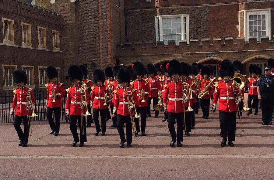 Inside Buckingham Palace & See The Westminster Sights Tour - The meeting spot at The Ritz, and why it helps