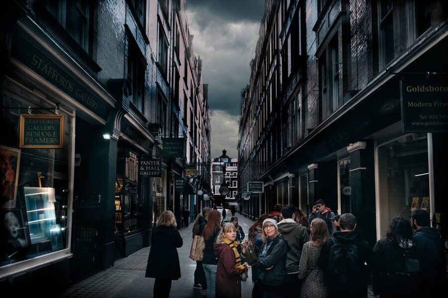 Italian Language : Original Harry Potter Walking Tour - Hogwarts House sorting, trivia, and why it works (even if you know the books well)
