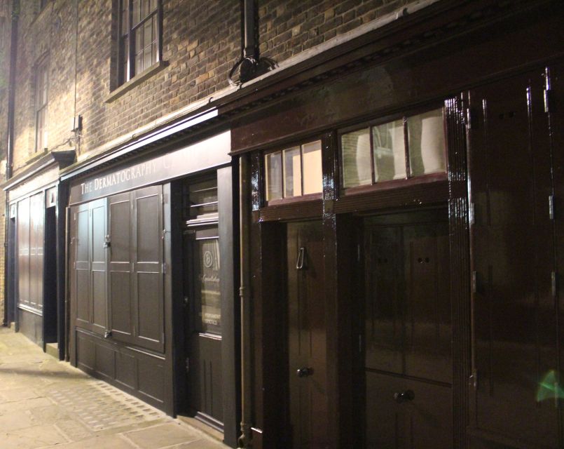 Jack The Ripper Tour in London's East End - Should you book the Jack the Ripper Tour in London’s East End?