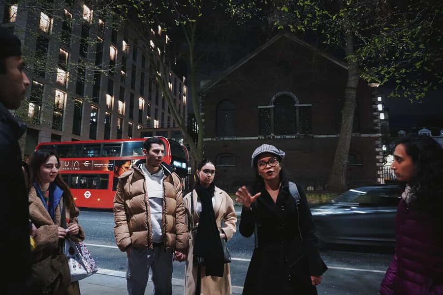 Jack The Ripper Tour: Interactive Tour London - Starting Point at St Marys Whitechapel Church Memorial