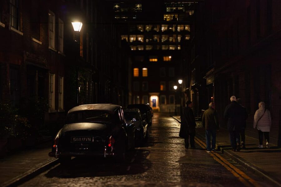 Jack the Ripper Walking Tour: Murder, Mystery, & the Women - Following the five victims in order, and seeing the neighborhood behind the names