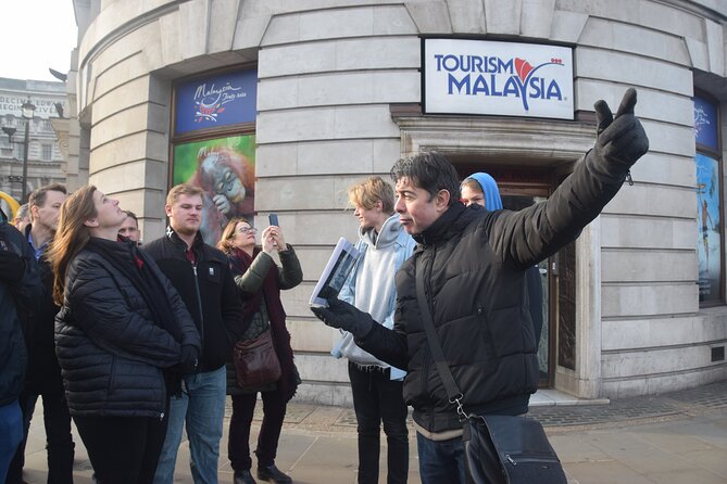 James Bond Film Location Walking Tour in London - Walking time, shoes, and staying comfortable for 2 hours 30 minutes