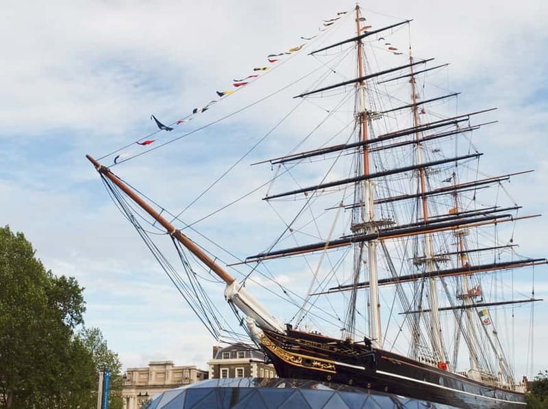 Leeds Castle, Canterbury, Dover, Greenwich & Free Snack Pack - The Thames boat ride to Embankment: the easiest part to enjoy