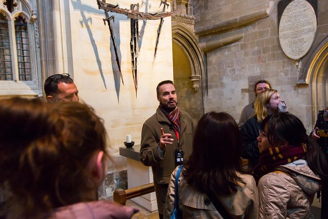 Leeds Castle, Cliffs of Dover and Canterbury Day Trip from London with Guided Cathedral Tour - Getting There From Victoria Coach Station (and Staying Comfortable)