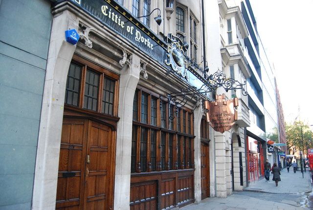 London: 2-Hour Historic Pub Tour - Oldest Drinking Establishments Plus a Half Pint Finale