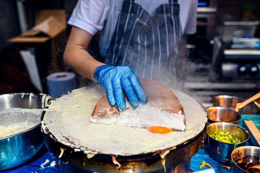 London: 3.5-Hour Shoreditch Street Food Tour - Ghanaian Cocoa Truffles, Choosing Your Own Sweets Like a Local